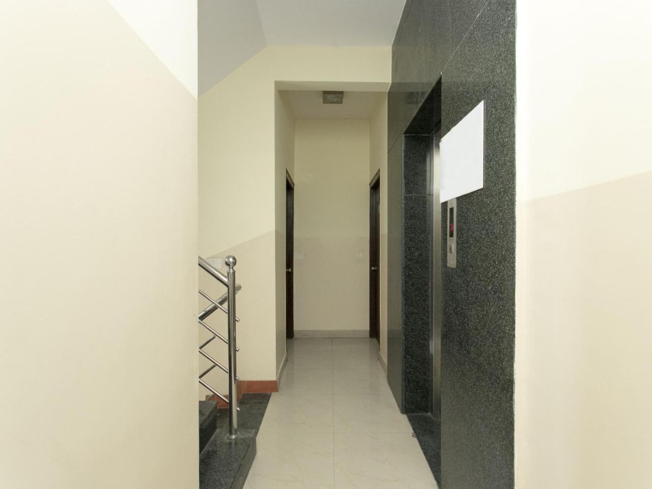 Oyo 10378 Hotel Hibiscus Mayflower Bangalore Bagian luar foto