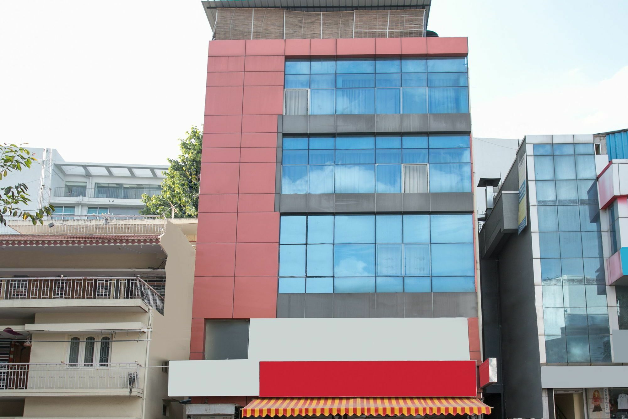 Oyo 10378 Hotel Hibiscus Mayflower Bangalore Bagian luar foto