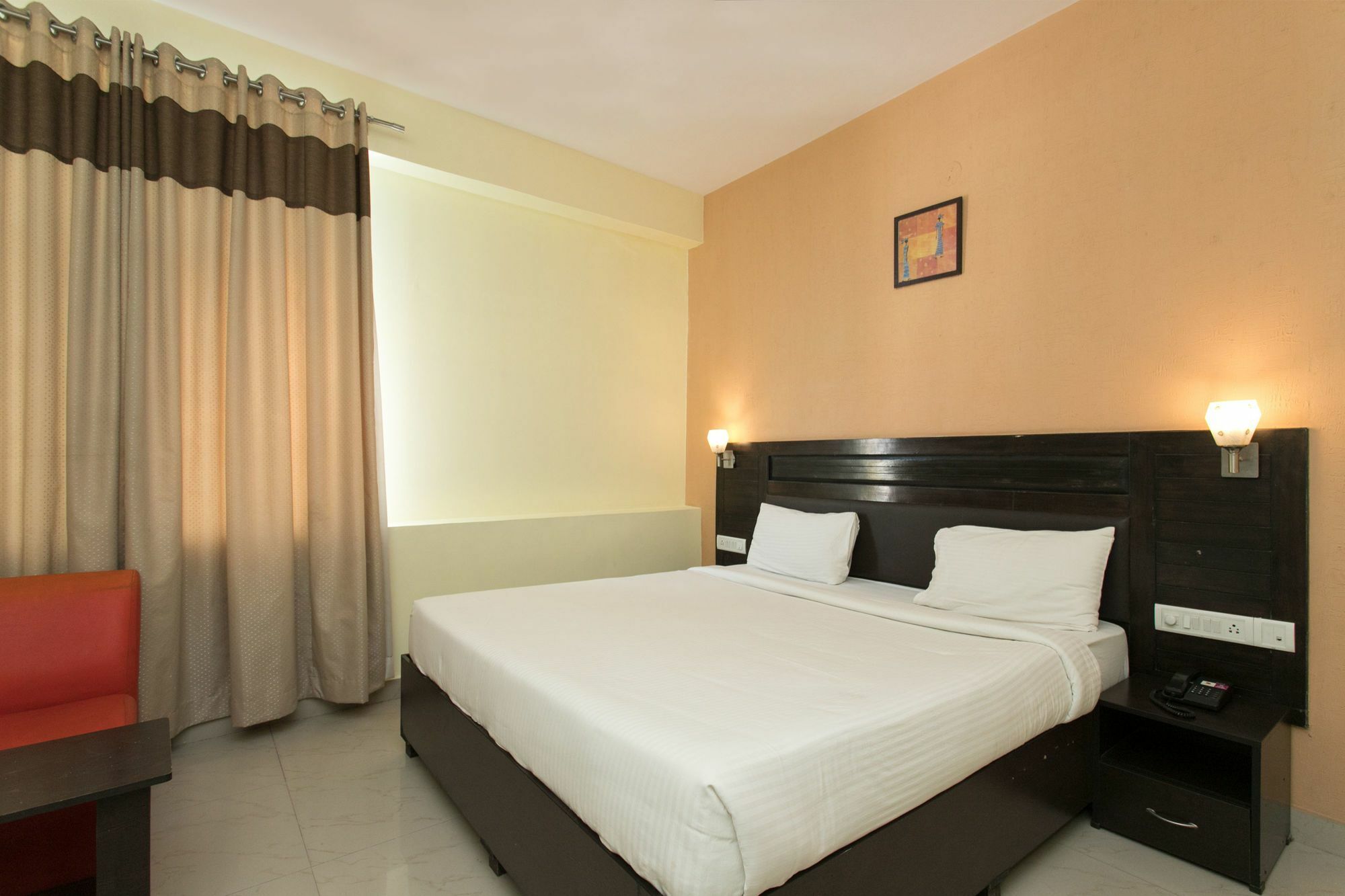Oyo 10378 Hotel Hibiscus Mayflower Bangalore Bagian luar foto